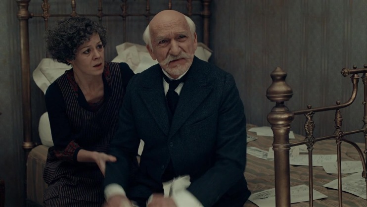 1898_astronomers_dream_024_helen_mccrory_ben_kingsley_hugo_2011