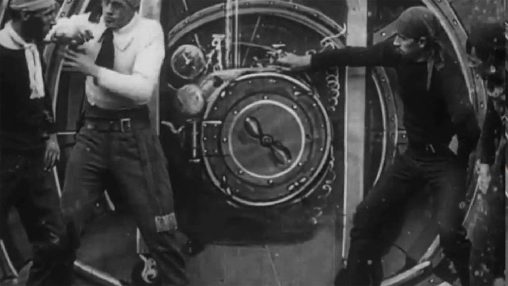 1910_aerial_submarine_001