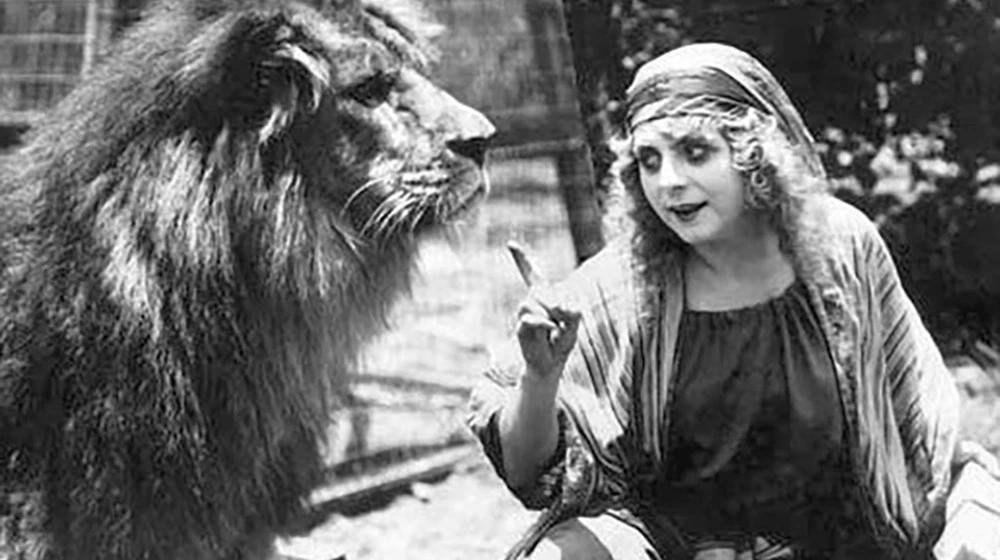 1913_adventures_of_kathlyn__001_kathlyn_williams