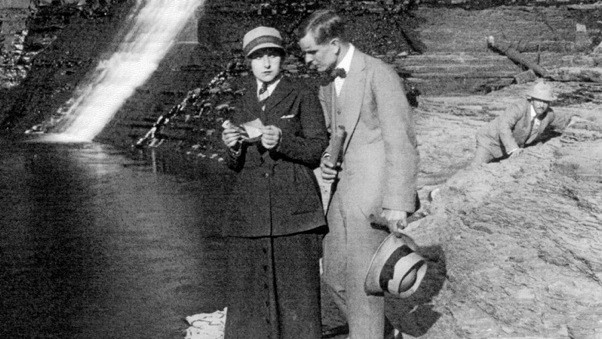 1914_exploits_of_elaine_007_pearl_white_arnold_daly