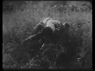 1914_exploits_of_elaine_010_pearl_white_plunder_1923