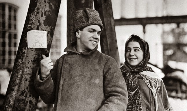 1924_aelita_011_nikolai_batalov_vera_orlova