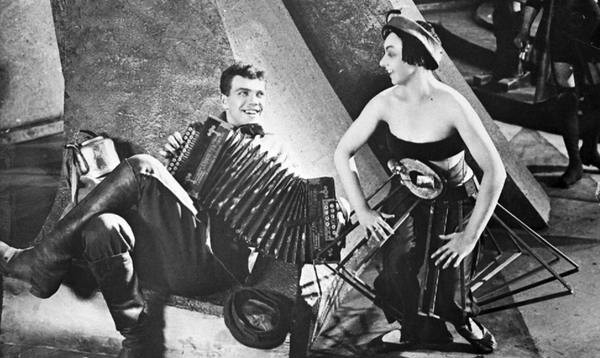 1924_aelita_012_nikolai_batalov_aleksandra_peregonets