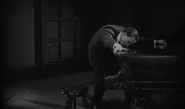 1924_hands_of_orlac_012_conrad_veidt