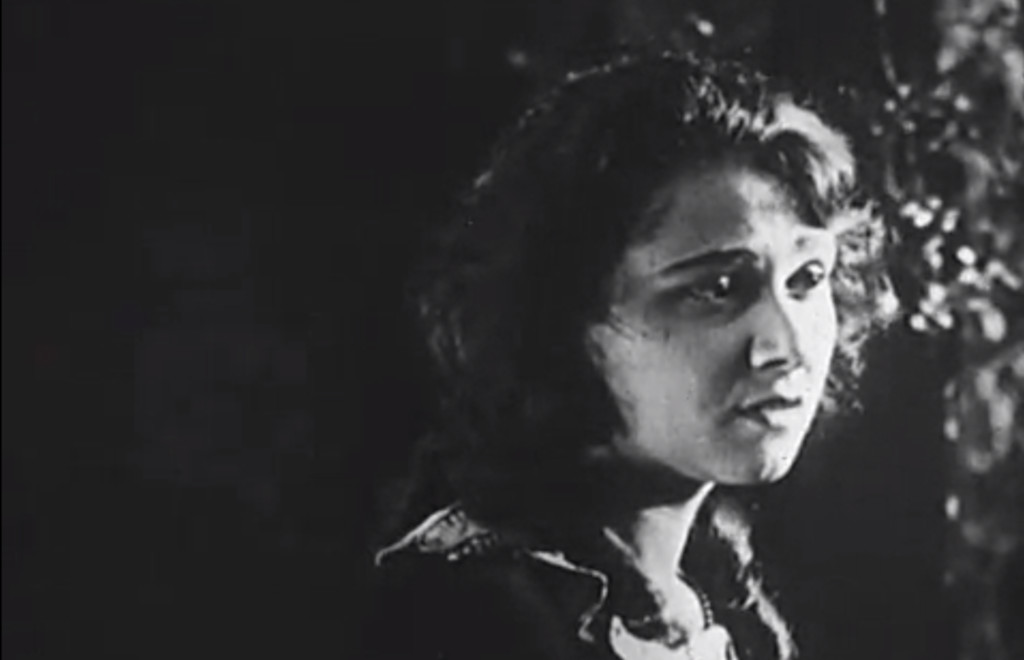 1924_city_struck_by_lightning_007_jane_maguenat