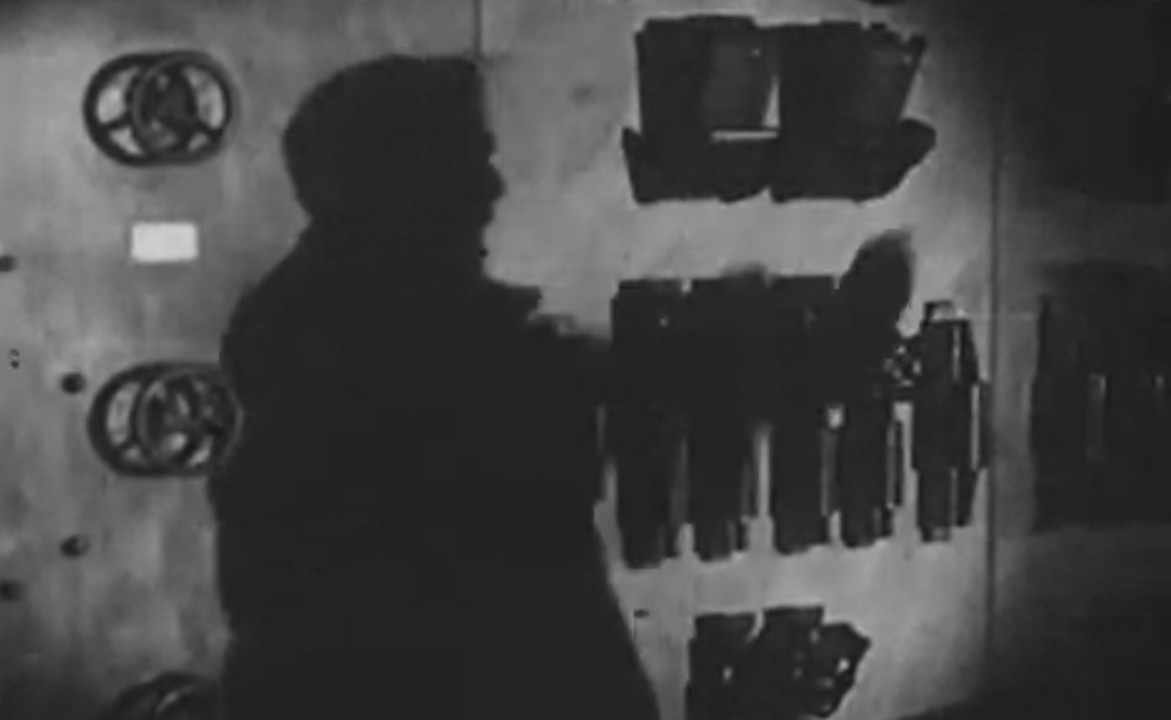 1924_city_struck_by_lightning_015