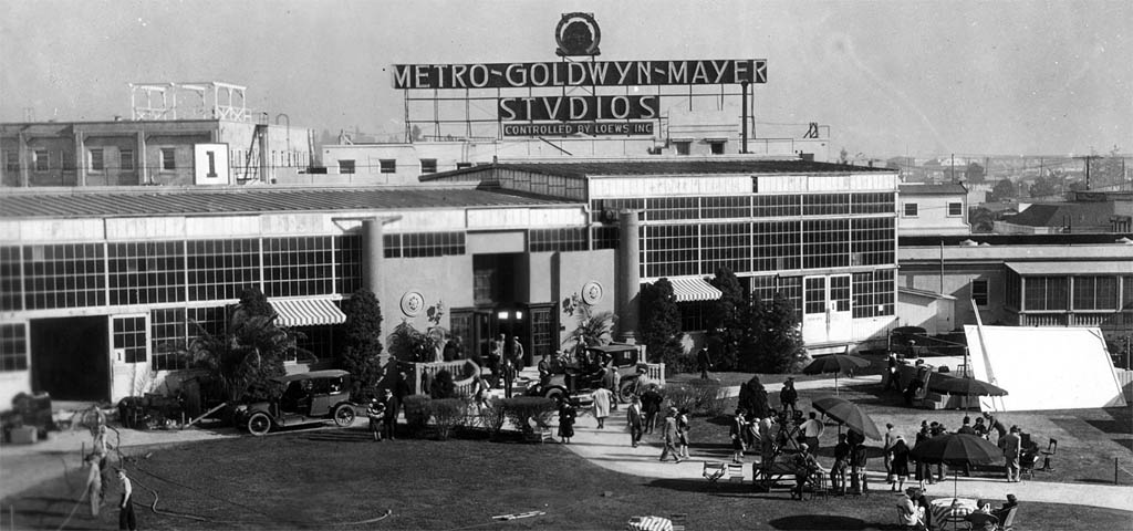 1925_the_monster_mgm_studios_culver_city_cali