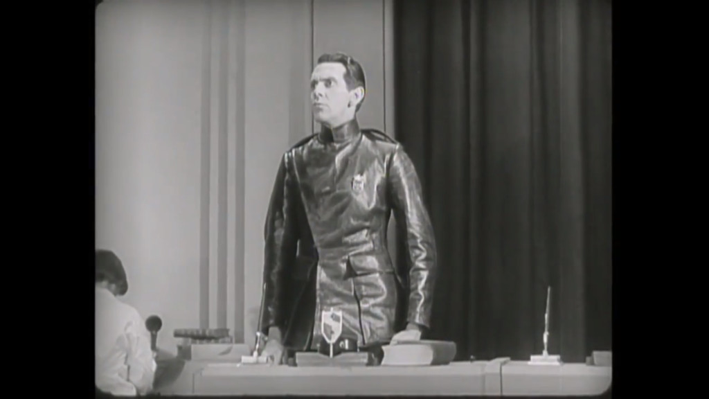 1929_high_treason_039_raymond_massey