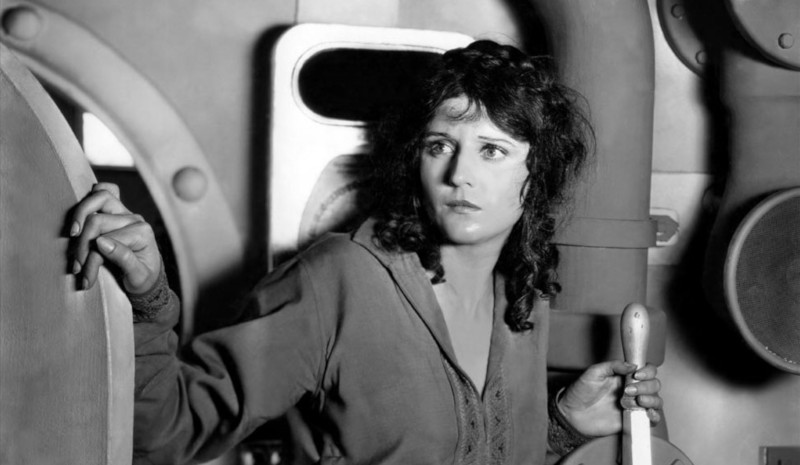 1929_mysterious_island_007_jacqueline_gadsden