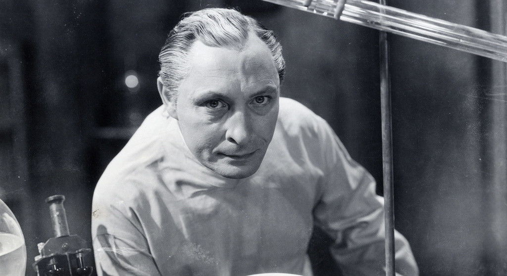 1933_vampire_bat_011_lionel_atwill