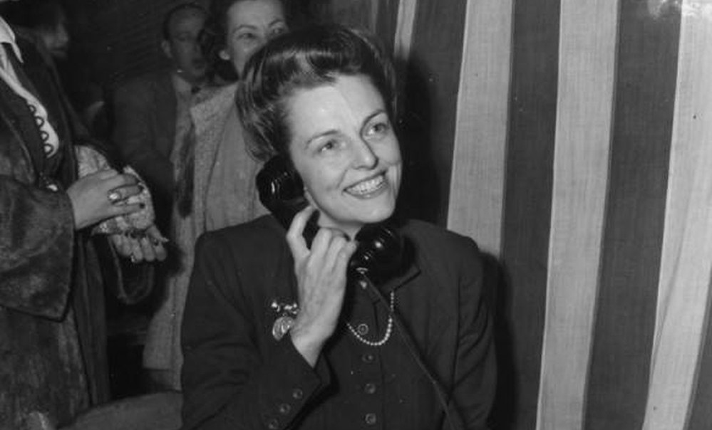 1935_she_035 helen gahagan