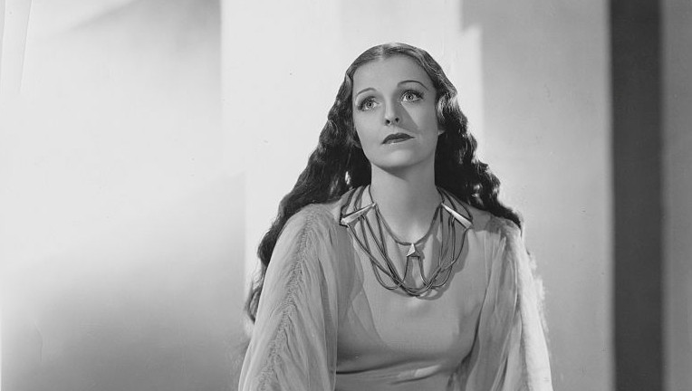 1935_she_036 helen gahagan