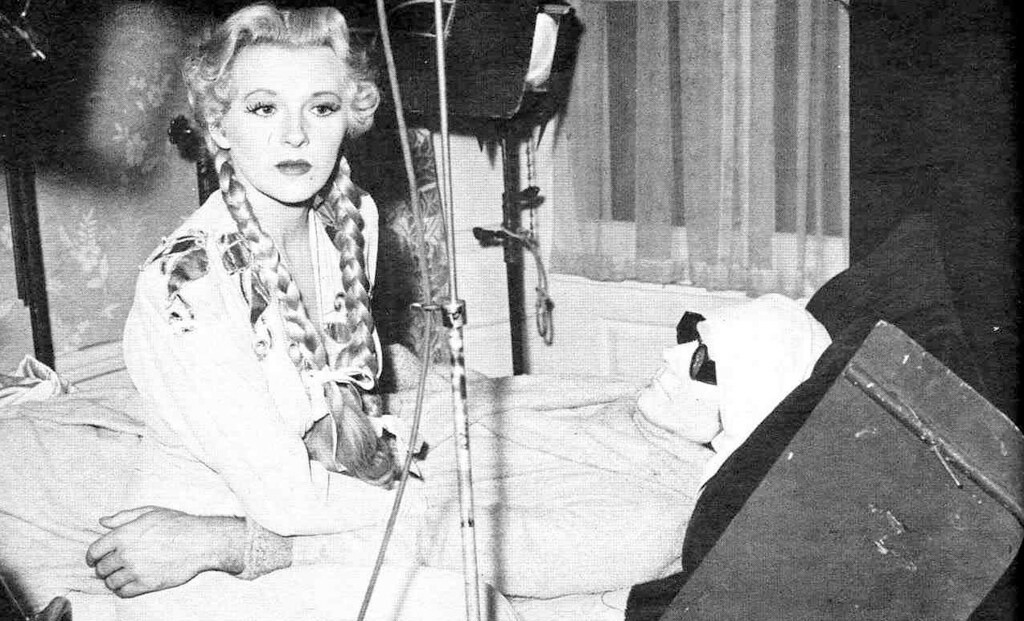 1942_invisible_agent_017 jon hall ilona massey