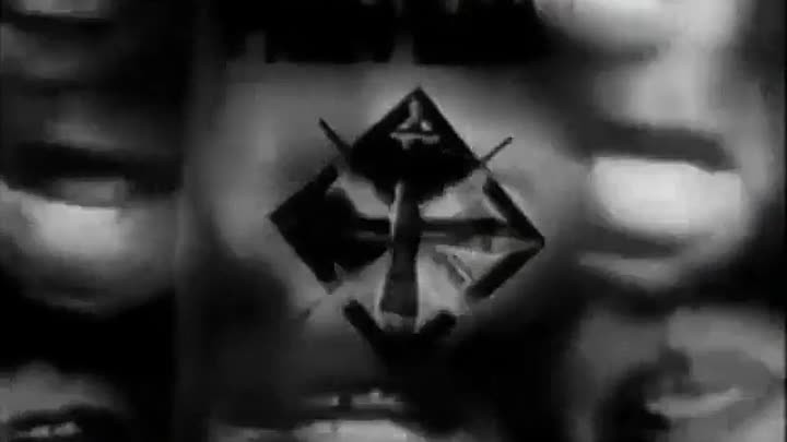 1945_strange_holiday_005